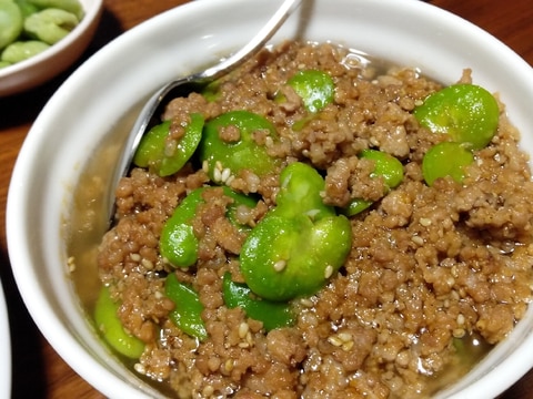 ひき肉と空豆の甘辛炒め